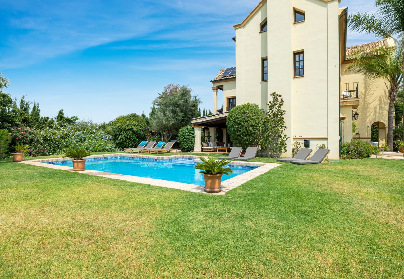 Villa i San Pedro de Alcántara - Villa Linda