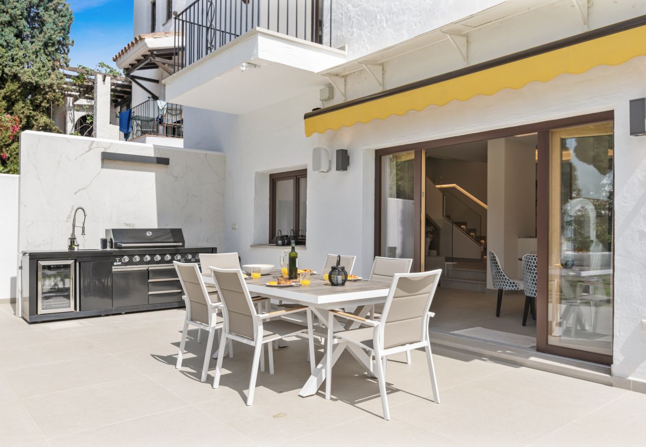 Byhus i Nueva andalucia - Casa Blanca Mar