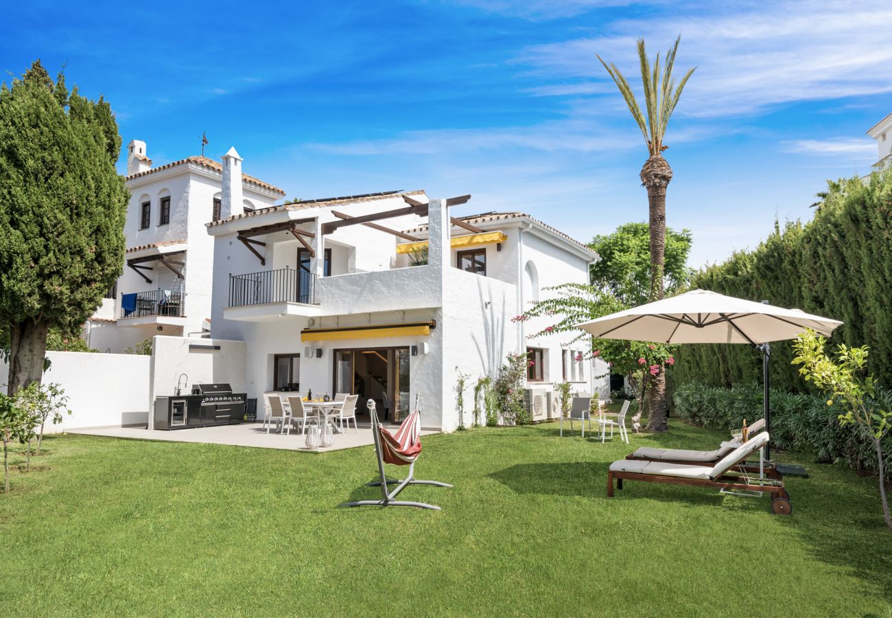 Byhus i Nueva andalucia - Casa Blanca Mar