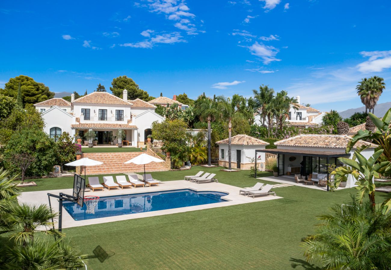 Villa in Estepona - Villa Paraiso - Gym | Putting Green | Heated Pool