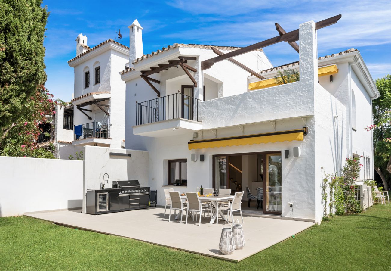 Stadthaus in Neu-Andalusien - Casa Blanca Mar