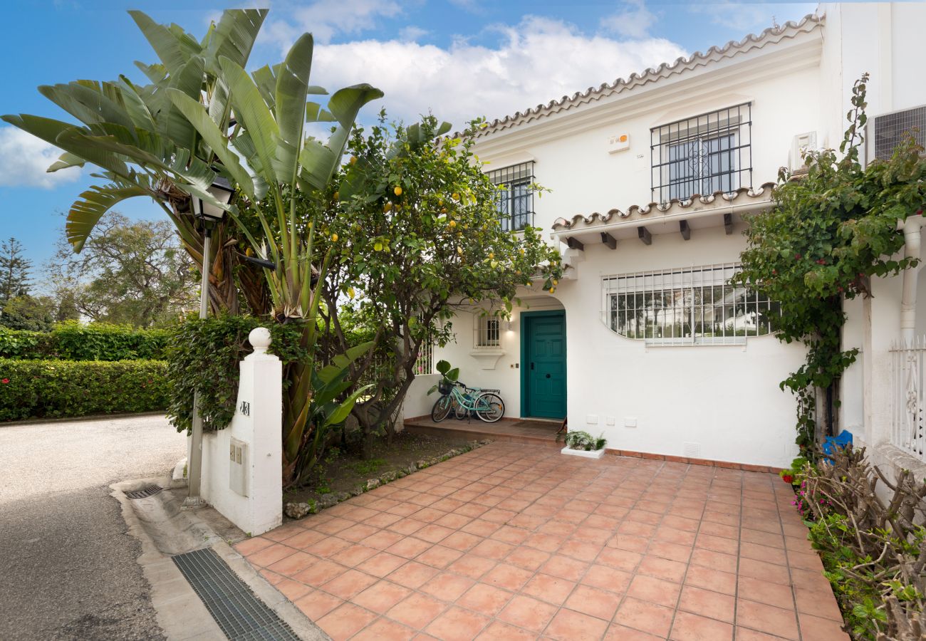 Stadthaus in San Pedro de Alcántara - Casa Petunias