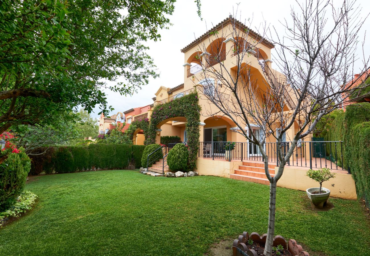 Stadthaus in Neu-Andalusien - Casa Vasari