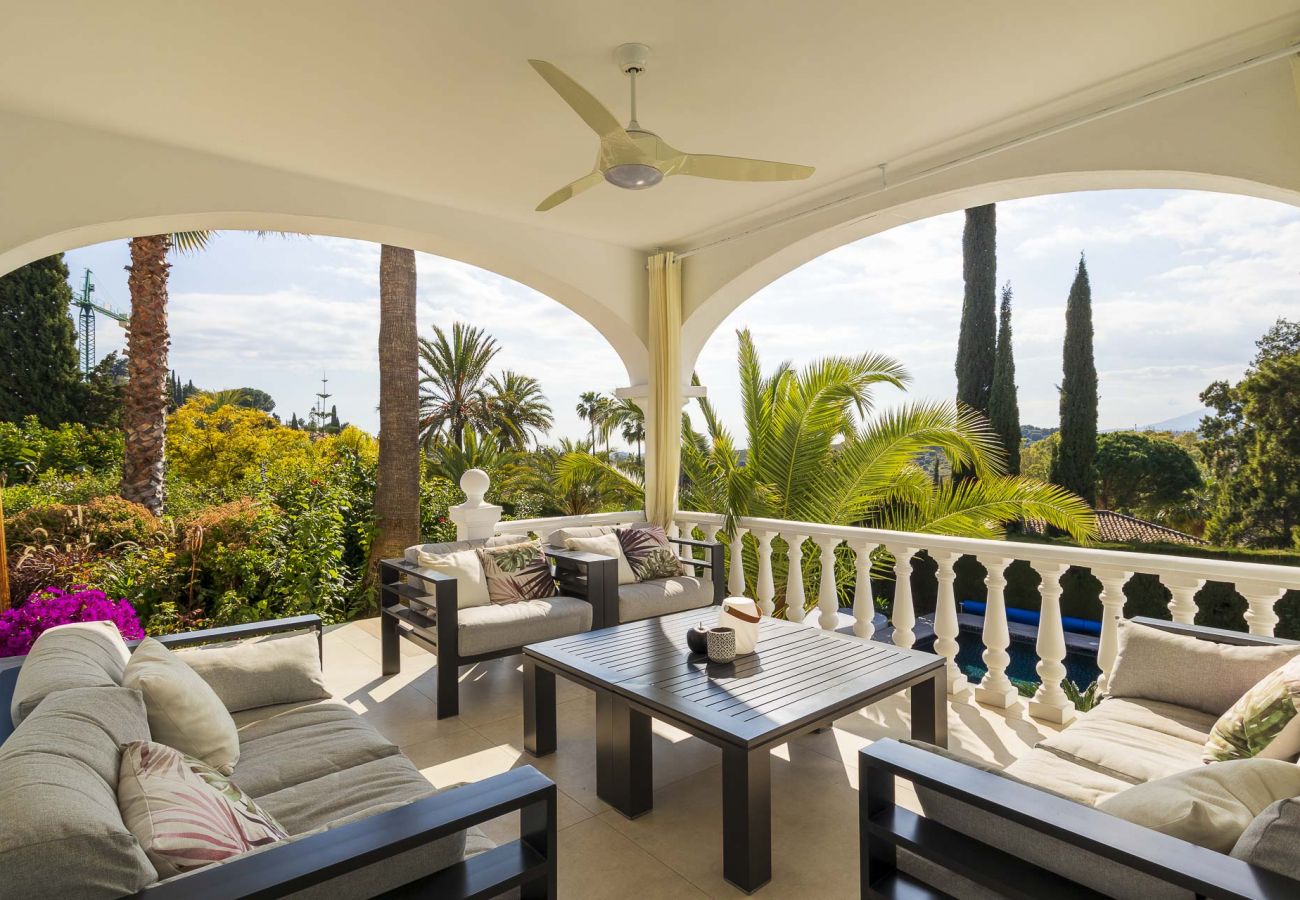 Villa en Estepona - Villa Feliz