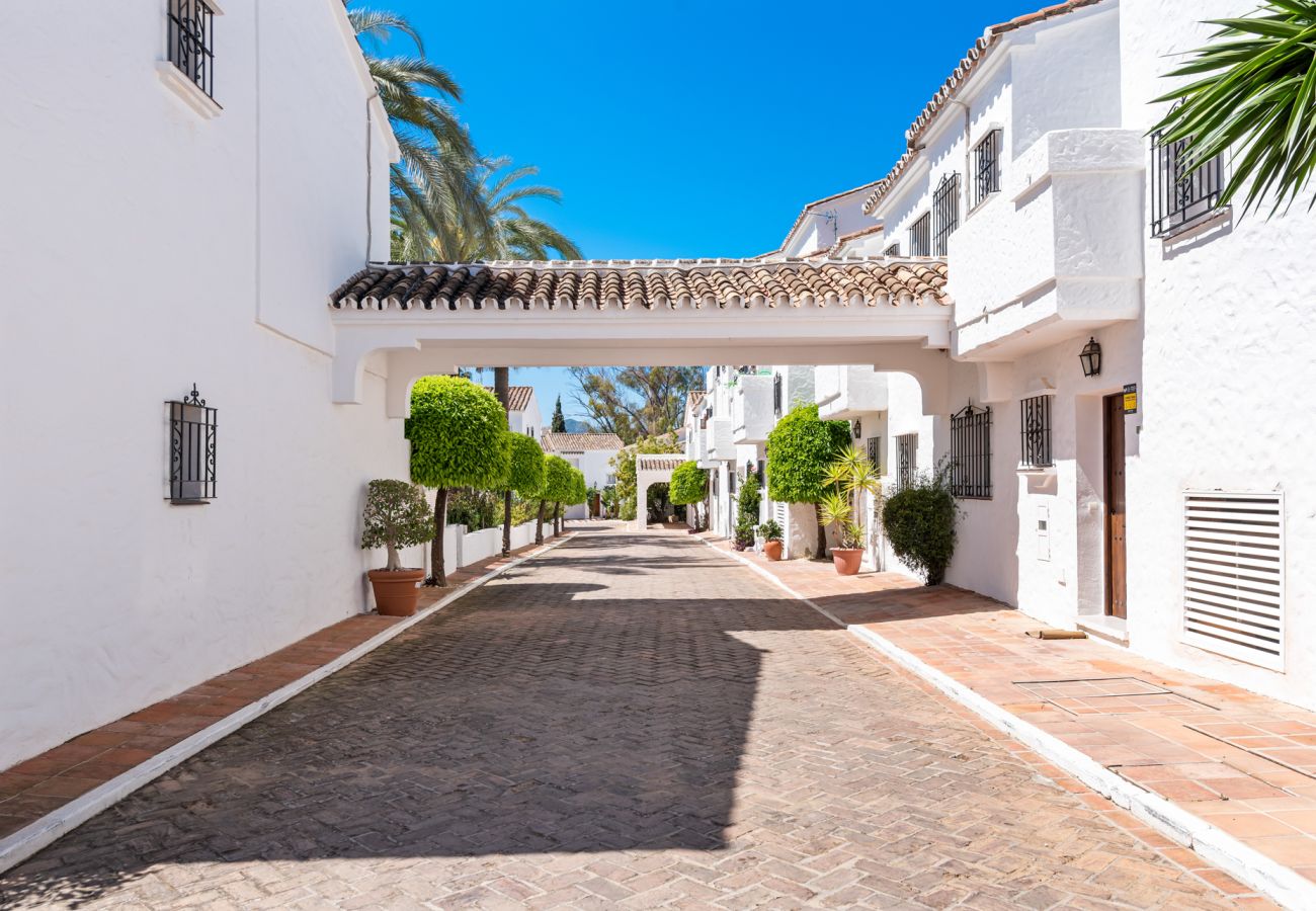 Casa adosada en Nueva andalucia - Casa Palm