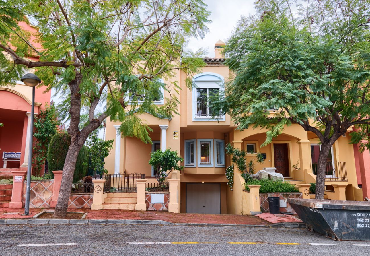 Maison mitoyenne à Nueva andalucia - Casa Vasari