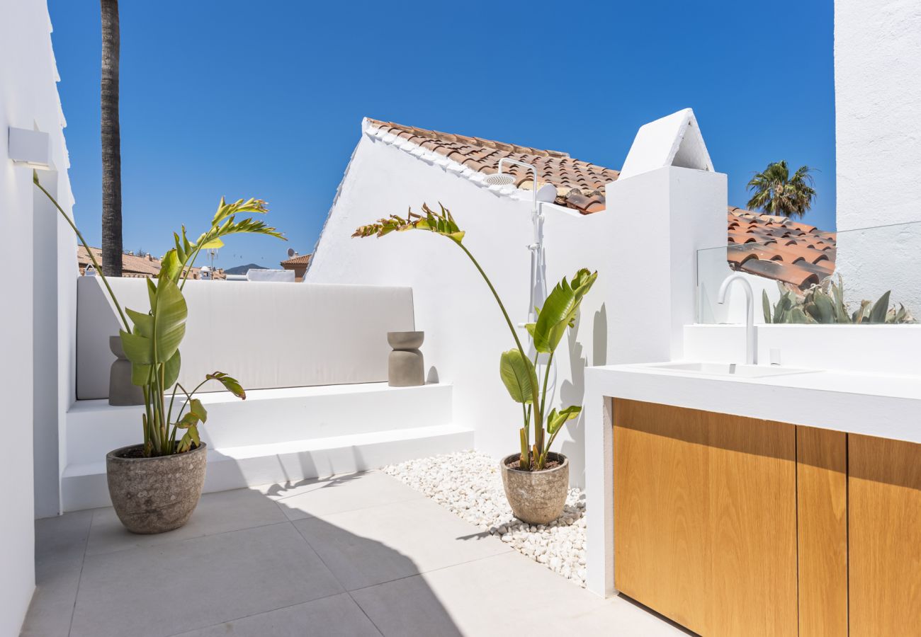 Townhouse in Marbella - Playa Bella - Designer Beach Escape