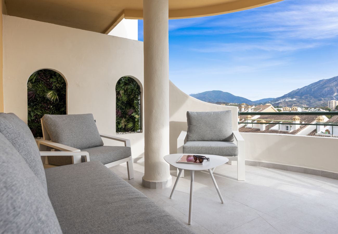 Apartment in Nueva andalucia - Senorio De Aloha