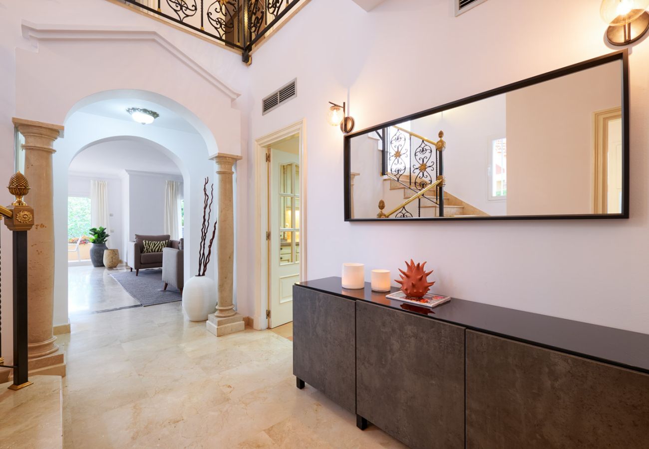 Townhouse in Nueva andalucia - Casa Vasari